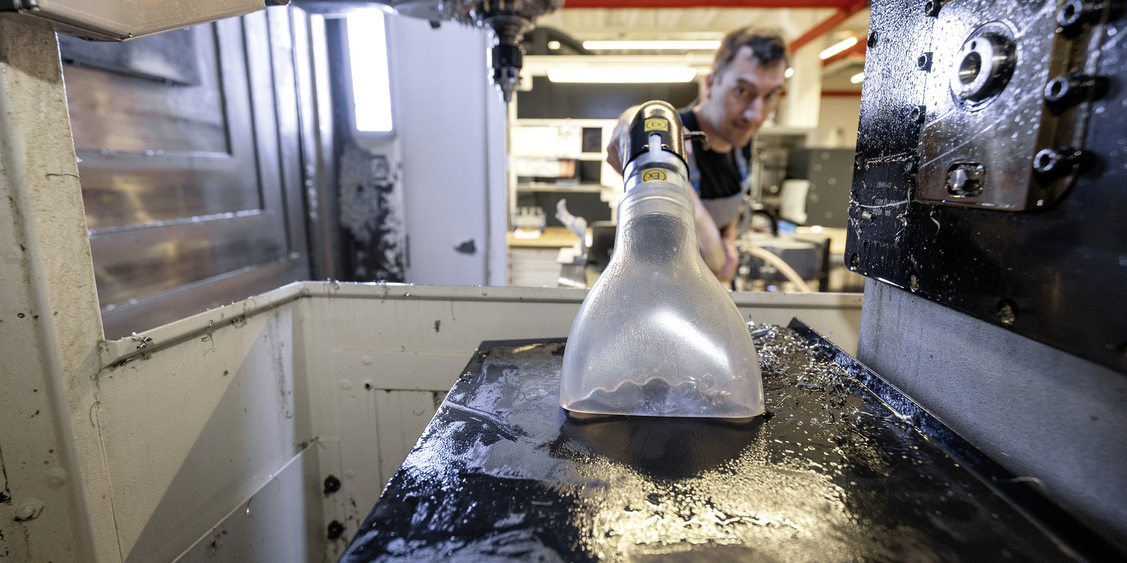 Industrial vacuums for liquids and solids Industrial vacuums for liquids and solids