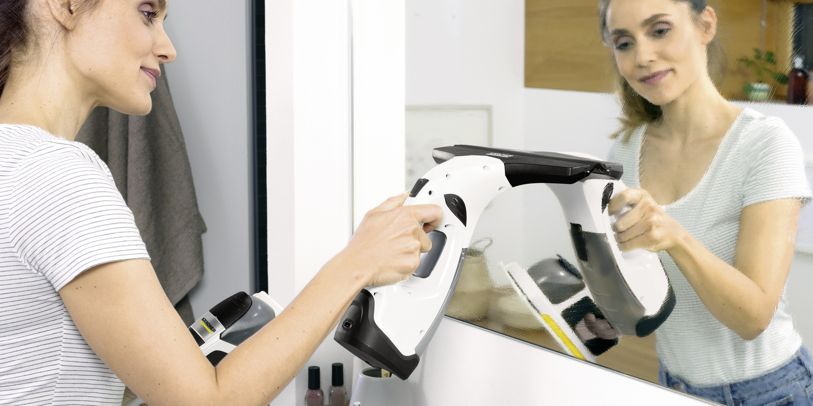 Nettoyage des miroirs avec les conseils et les appareils de Kärcher