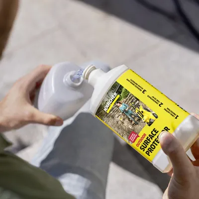 Long-term protection of outdoor surfaces: New spray impregnator RM