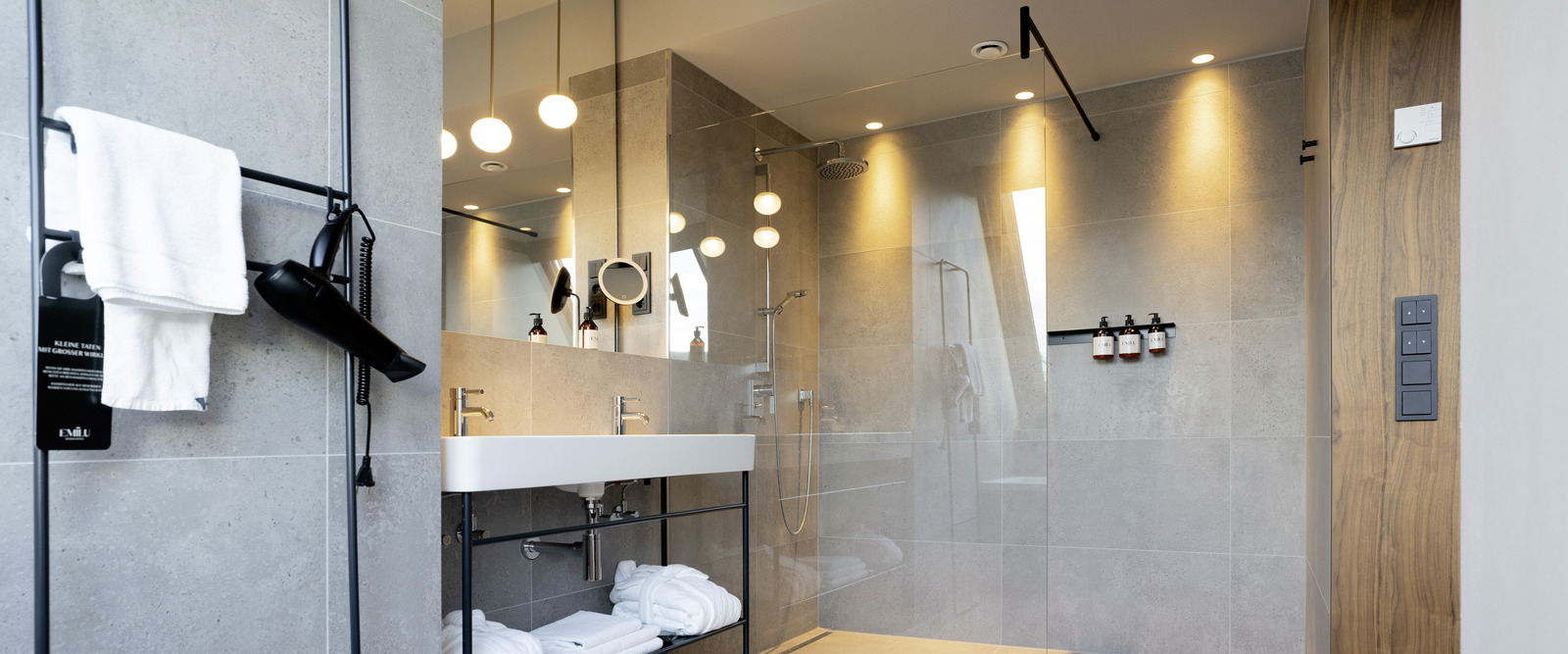 Cleaning the bathroom Tips on cleaning bathrooms with a Kärcher device