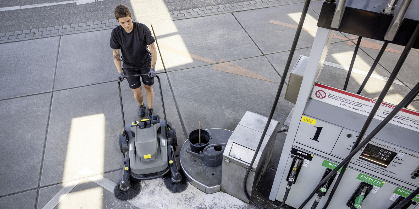 Tankstelle reinigen Tankstelle reinigen