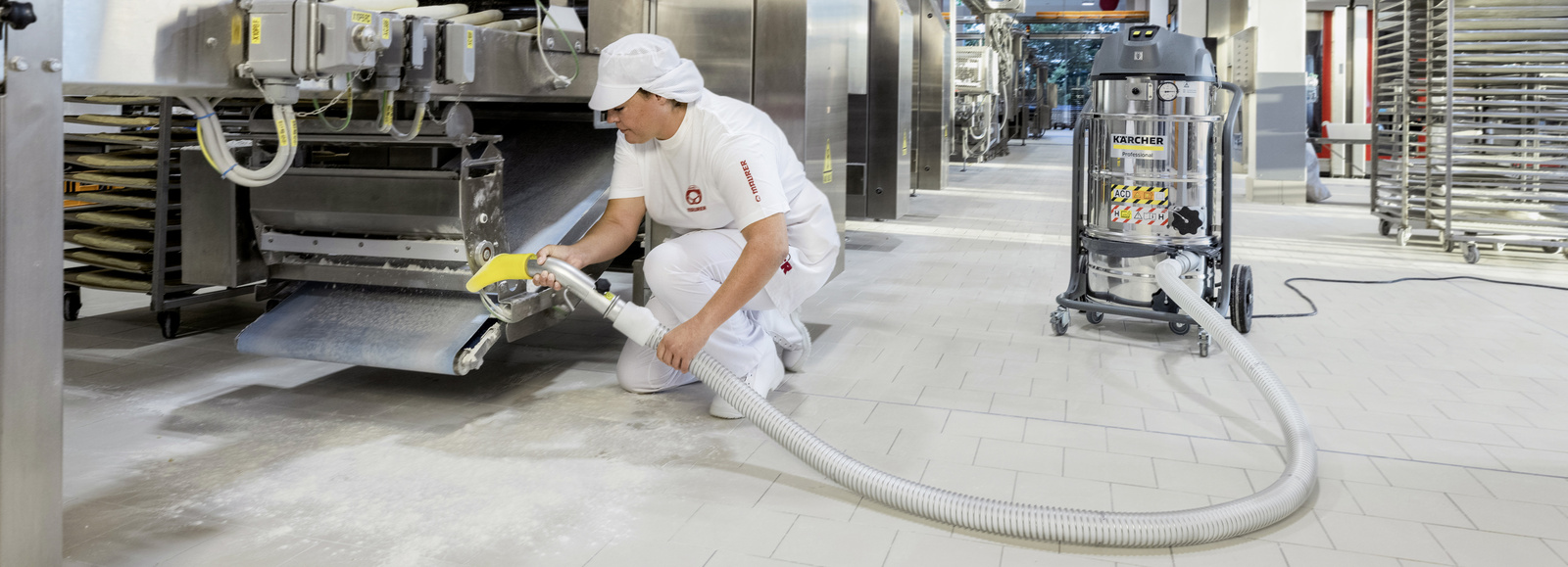 Opzuigen brandbaar stof met ACD industriezuiger