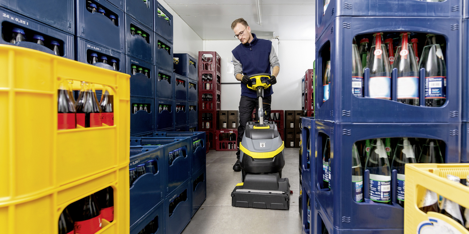 Cleaning cold stores