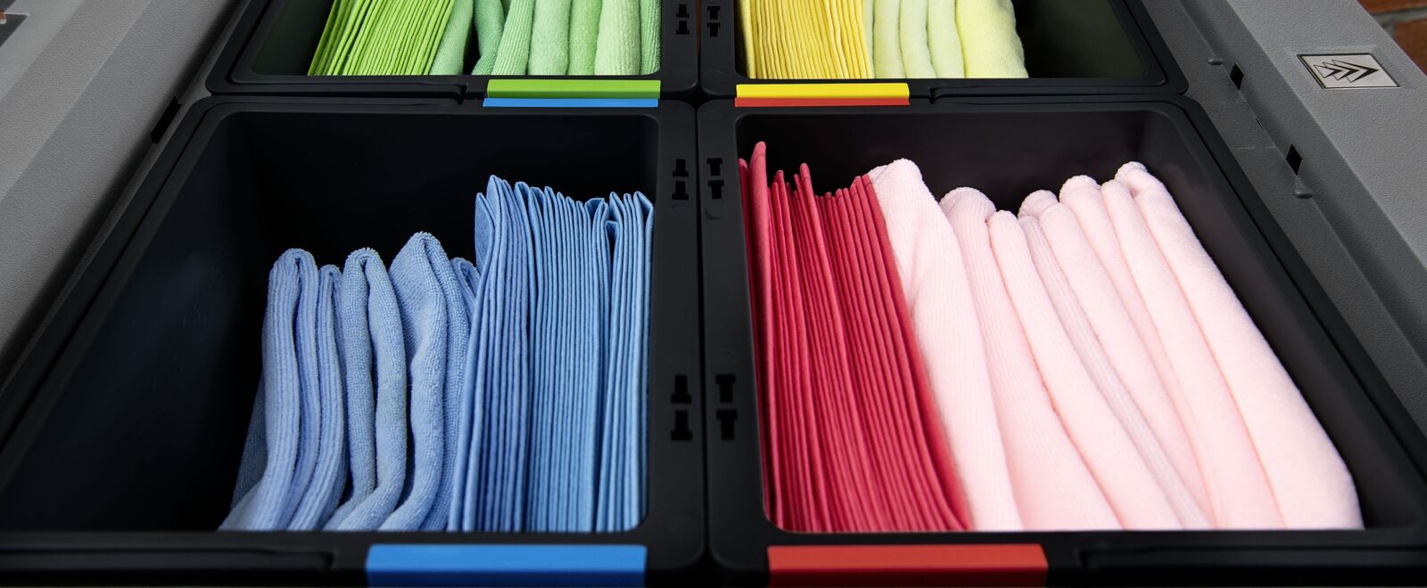 Color-coding systems for cleaning tools Color-coding systems for cleaning cloths