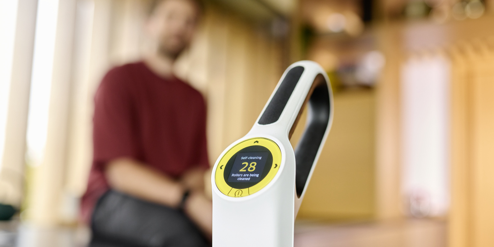 Self-cleaning floor cleaner Self-cleaning floor cleaner