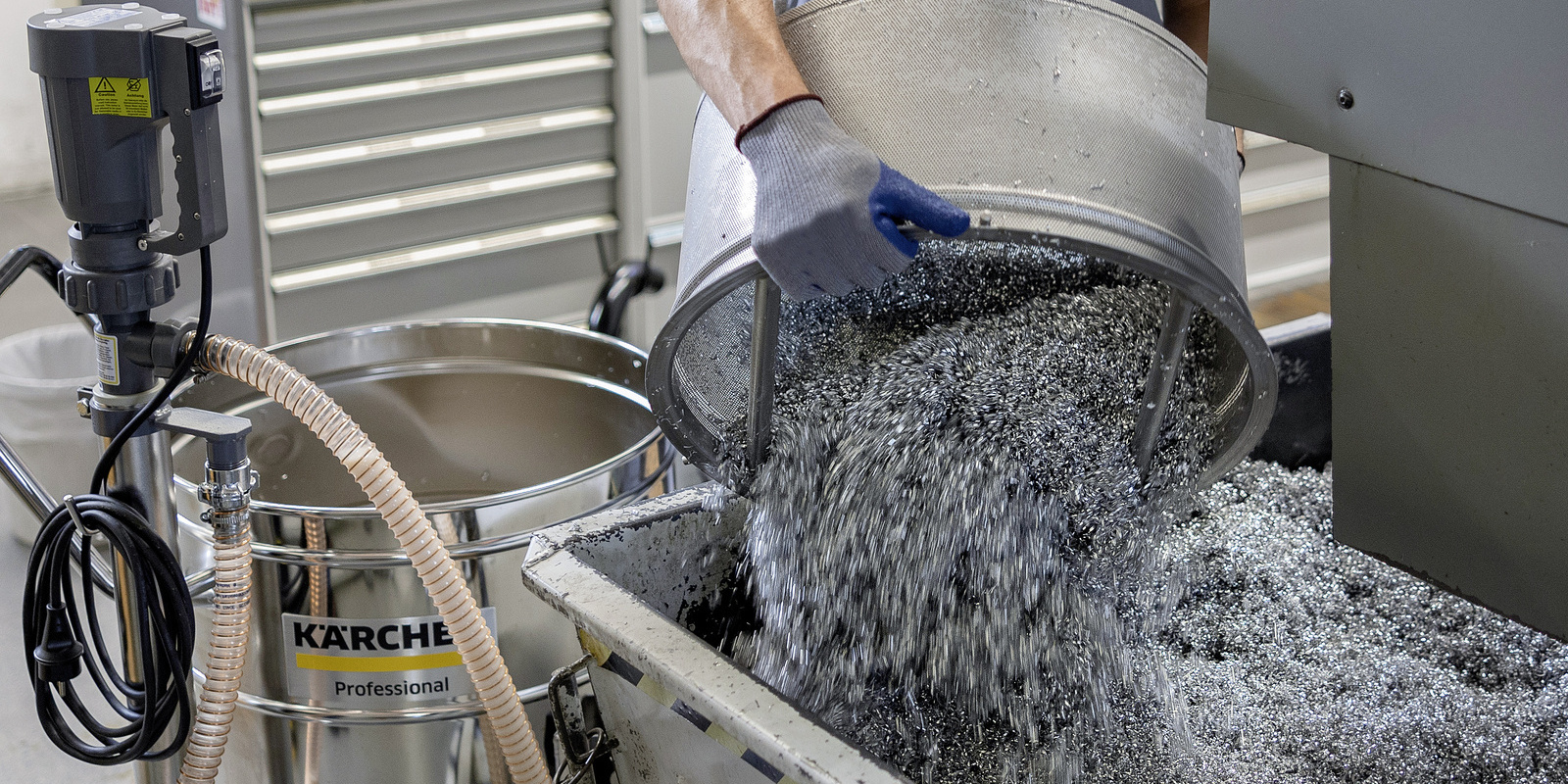 Liquids with swarf in the metalworking industry Liquids with swarf in the metalworking industry