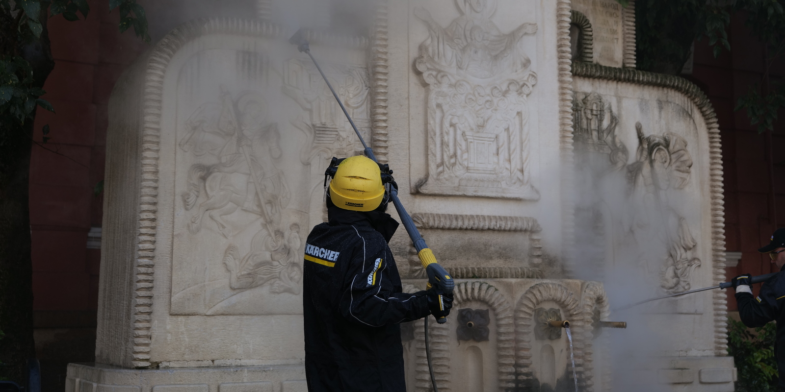 LANDWIRTSCHAFTLICHER BRUNNEN - PLEVEN, BULGARIEN