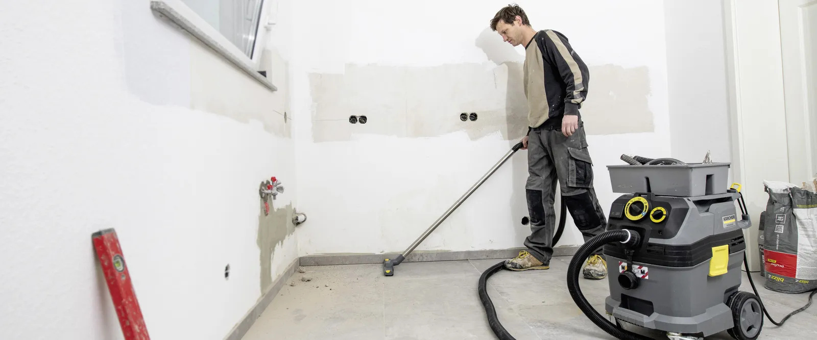 làm sạch công trình sau xây dựng