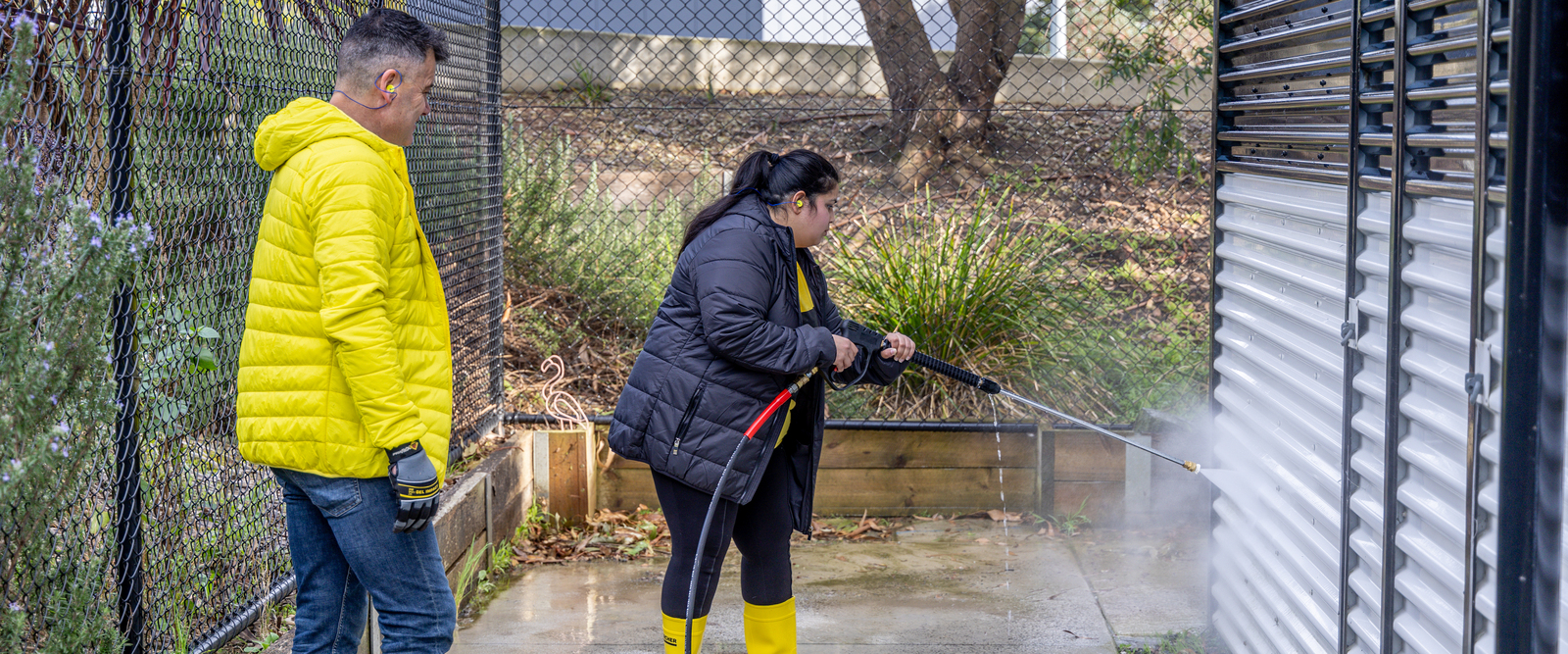 Mitarbeitende von Kärcher Australien reinigen das Tierheim Mitarbeitende von Kärcher Australien reinigen das Tierheim