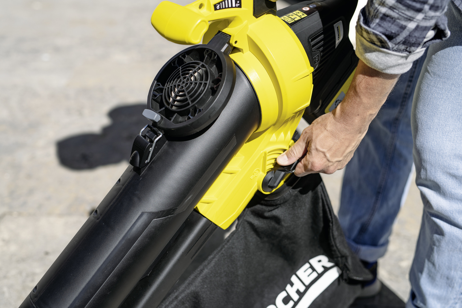 Battery Blower Vac Blow and Vac function