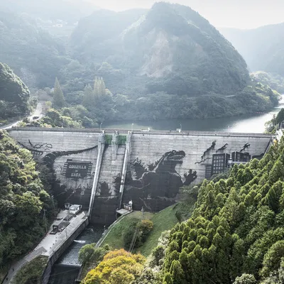 Kärcher cleans the dam to create Godzilla | Kärcher International