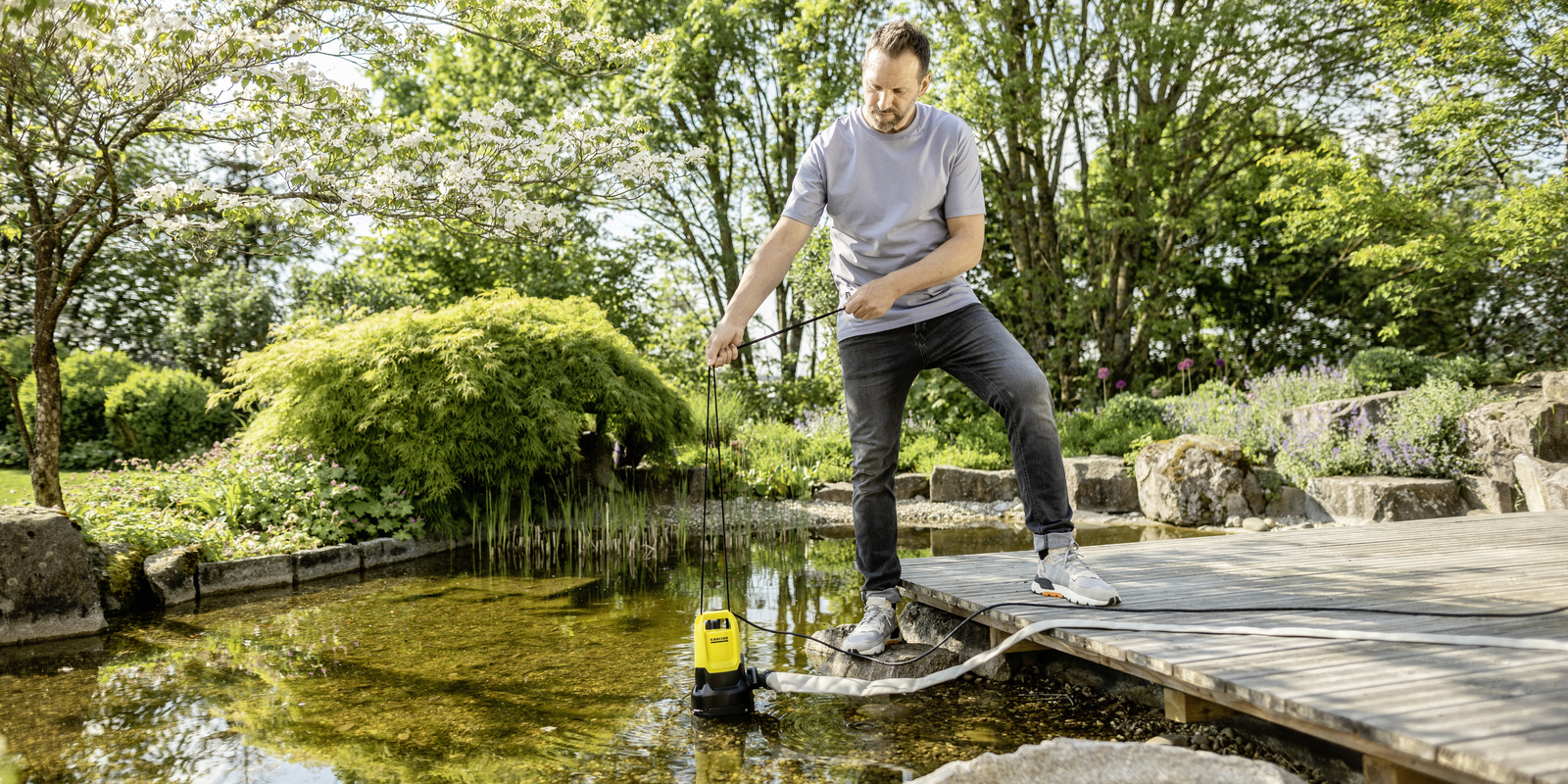 Pond cleaning with Kärcher tips