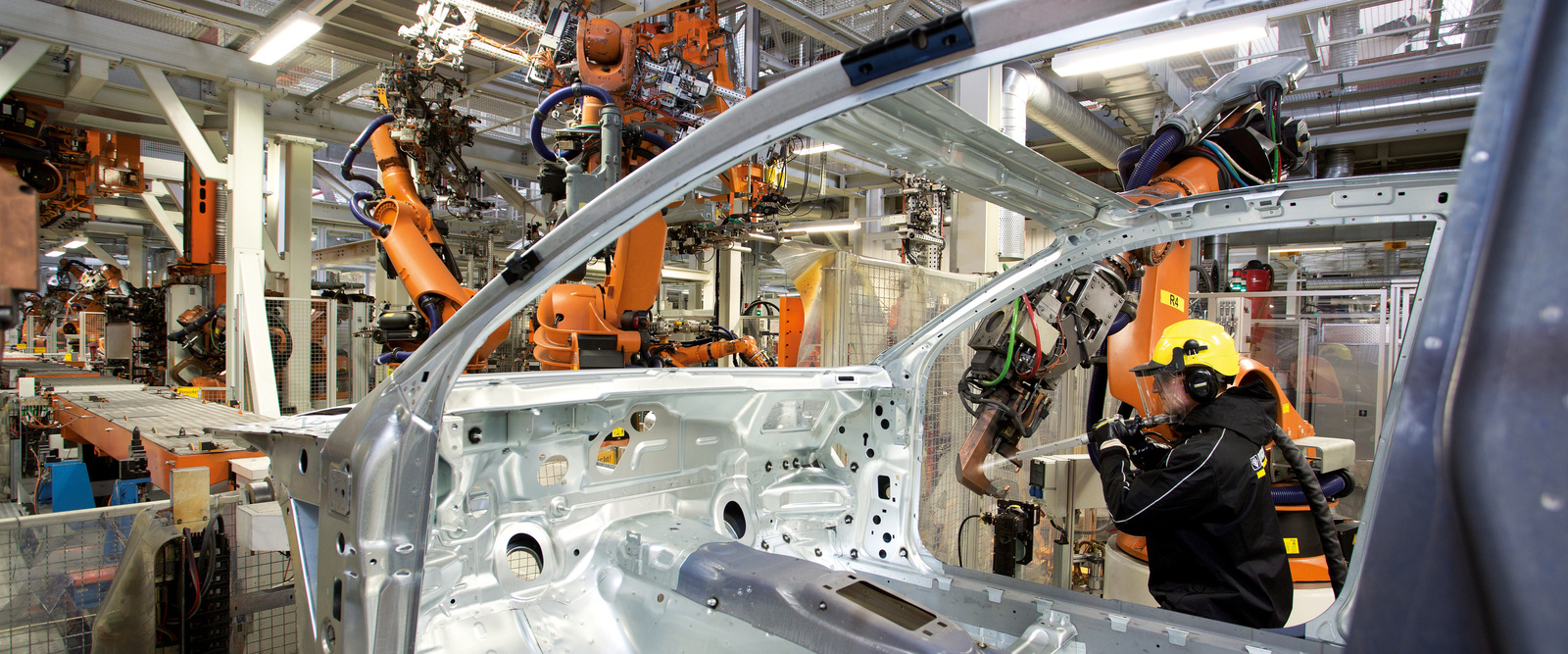 Clean as a whistle all the way from the suppliers to logistics Cleaning in the automotive industry
