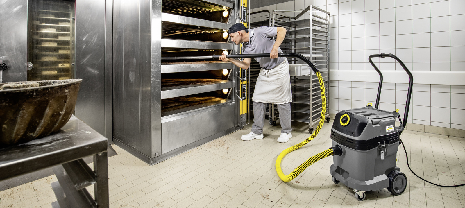 The Baker Vacuum NT 40/1 Tact Bs in use The Baker Vacuum NT 40/1 Tact Bs in use