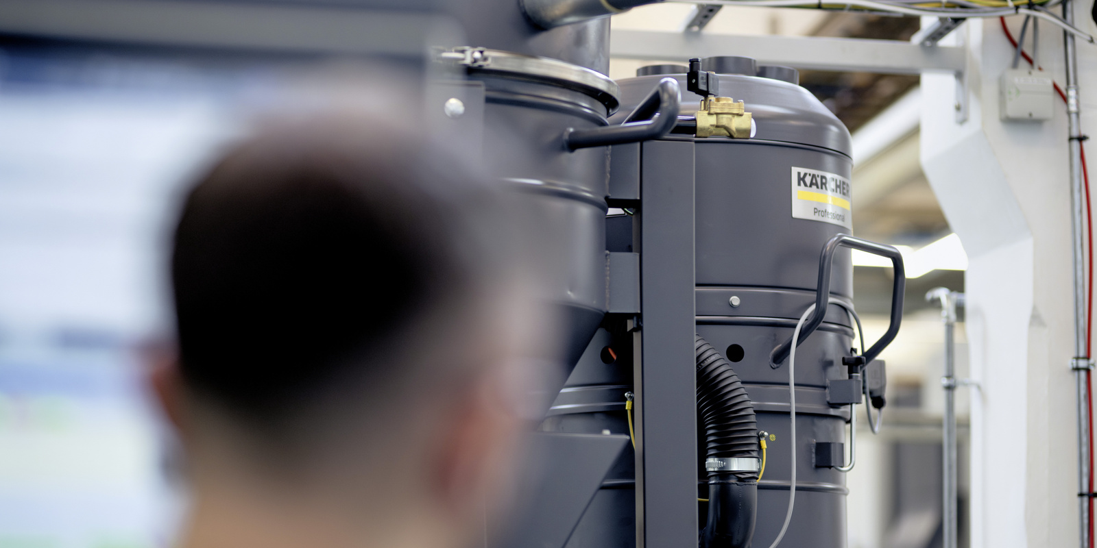 Kärcher extraction systems in the metal industry A Kärcher extraction system in the metal industry