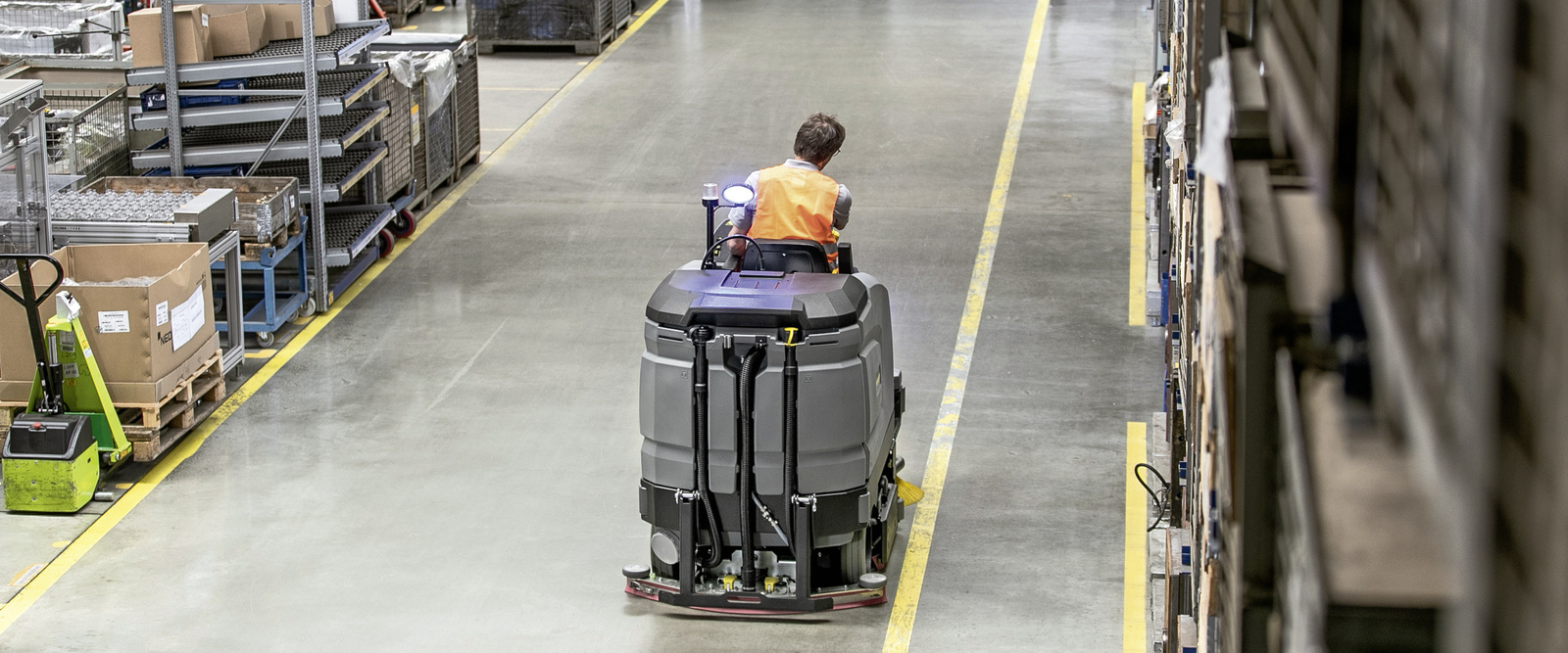 Cleanliness on Both Sides of the Yellow Line Industrial Cleaning: Ensuring Cleanliness on Both Sides of the Yellow Line