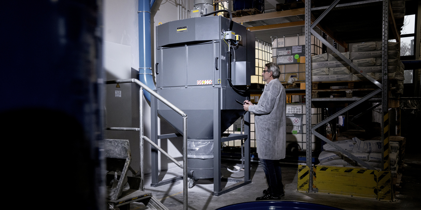 Cleaning in the chemical industry