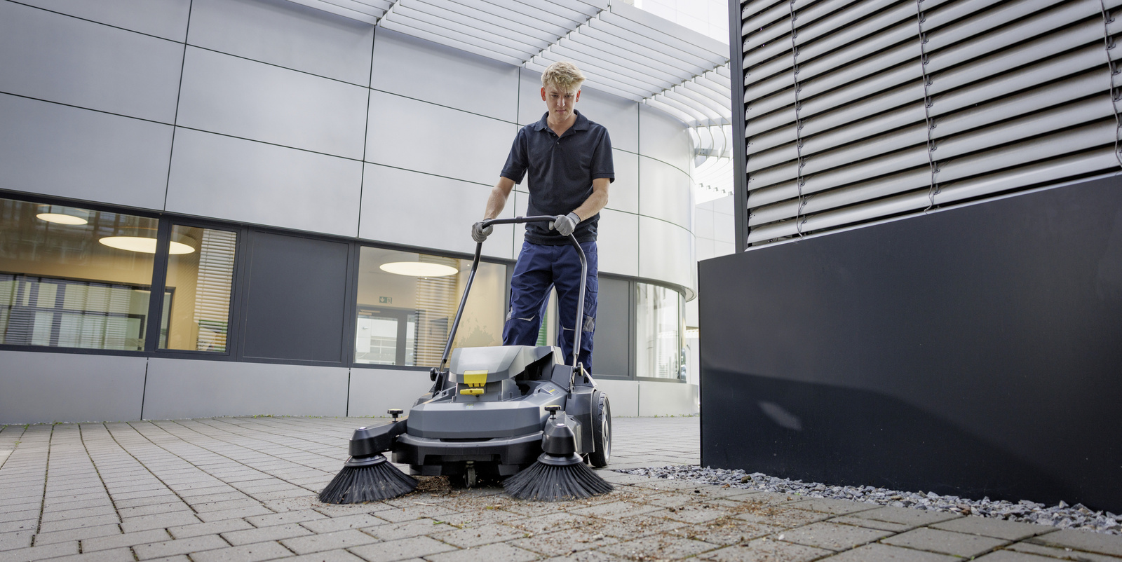 Arealpflege und Außenreinigung Arealpflege und Außenreinigung