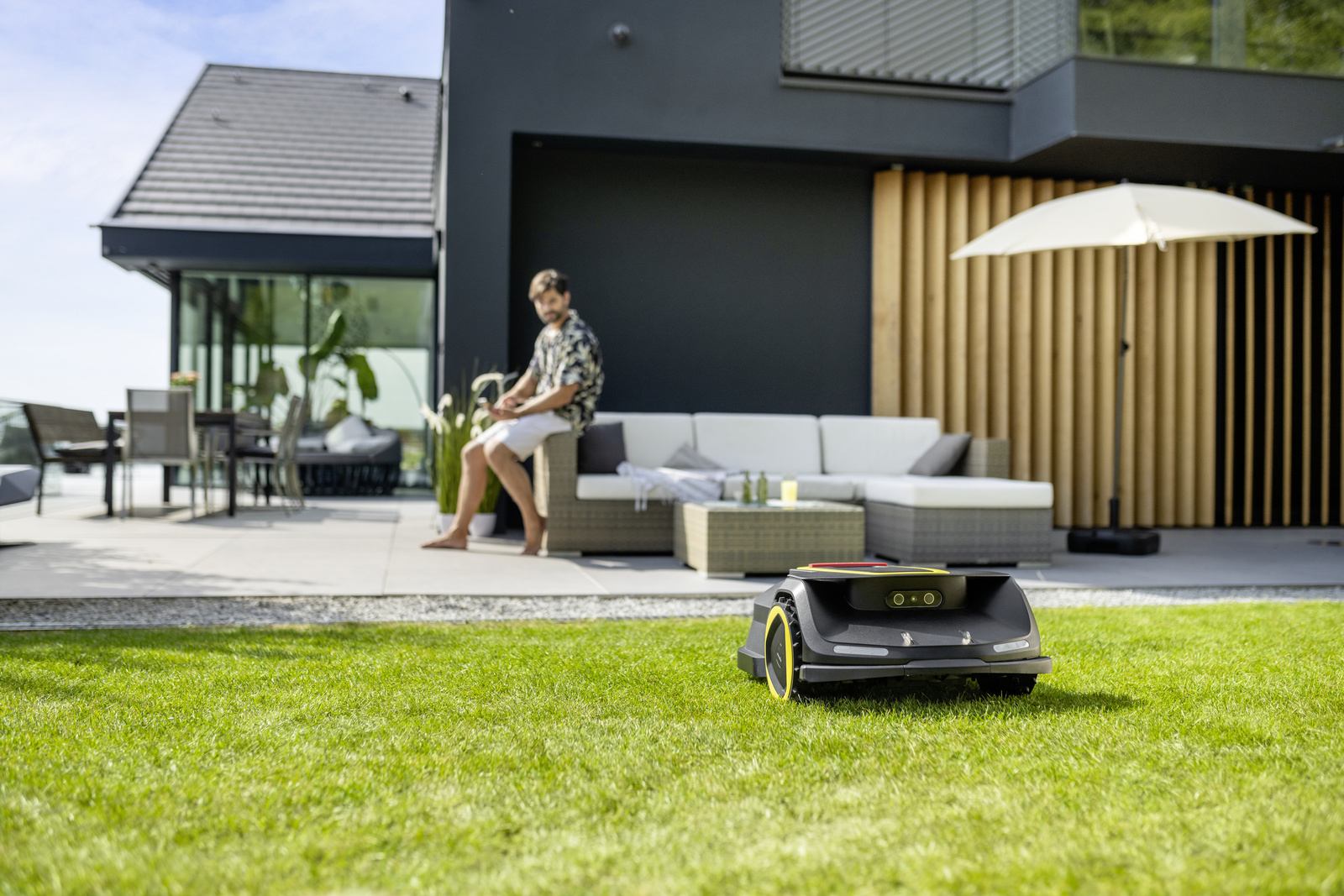 Kärcher robotic lawn mowers for automatic mowing