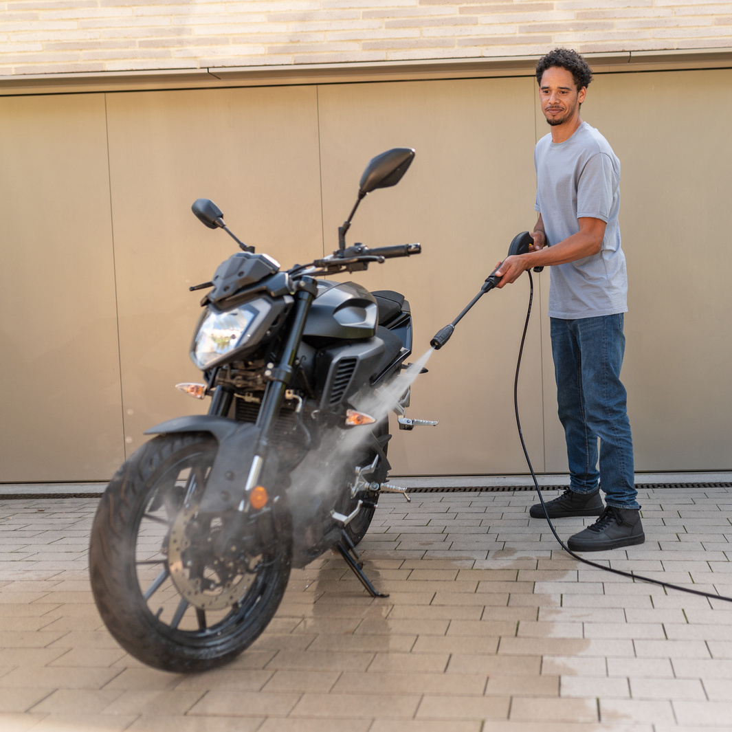 Floor Cleaner patented scraping technology