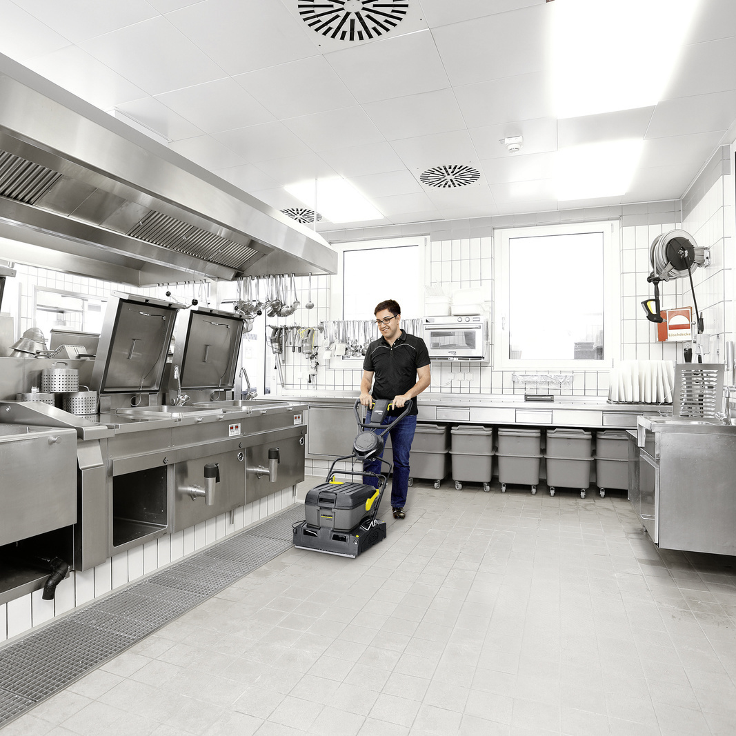 Küchenreinigung: Bodenreiniger Küchenreinigung: Bodenreiniger