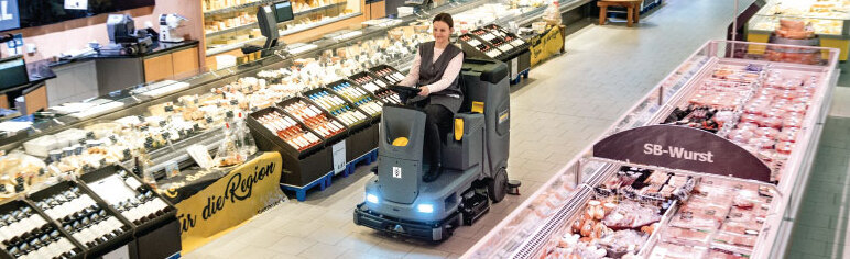 Karcher_Ride-on_step-on_scrubber_driers