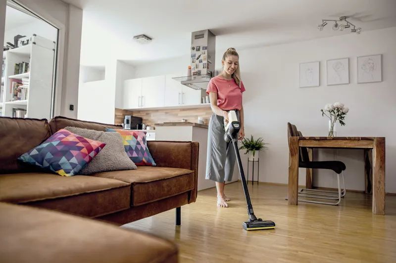 Vacuuming parquet and laminate Cleaning parquet and laminate with the Kärcher vacuum cleaner