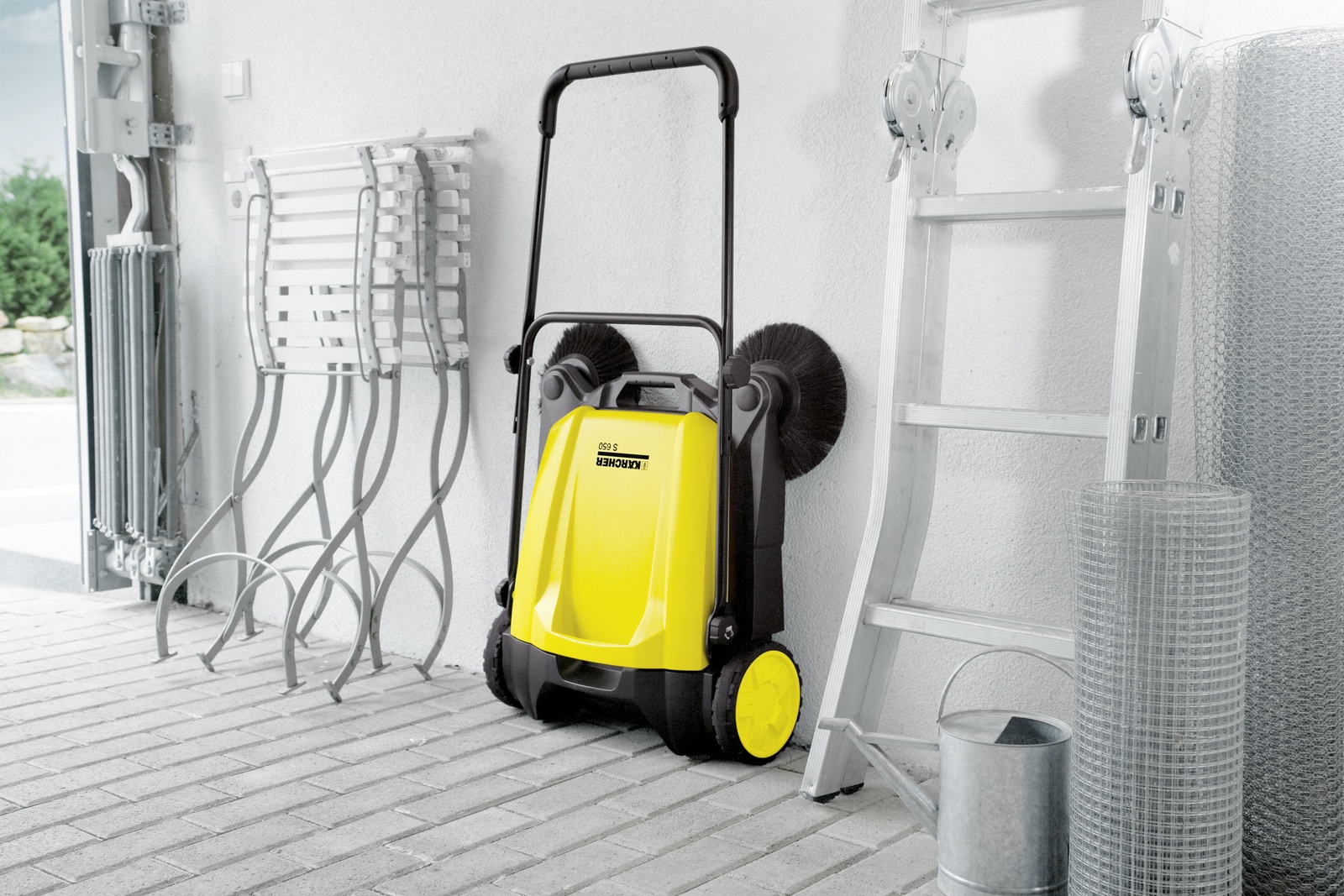 S650-4 Veeg efficiënt met een elektrische veegmachines van Kärcher