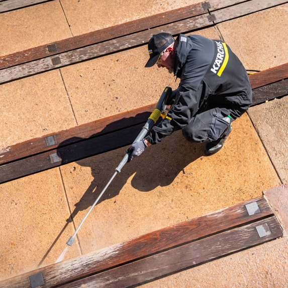 Steam cleaning from above.