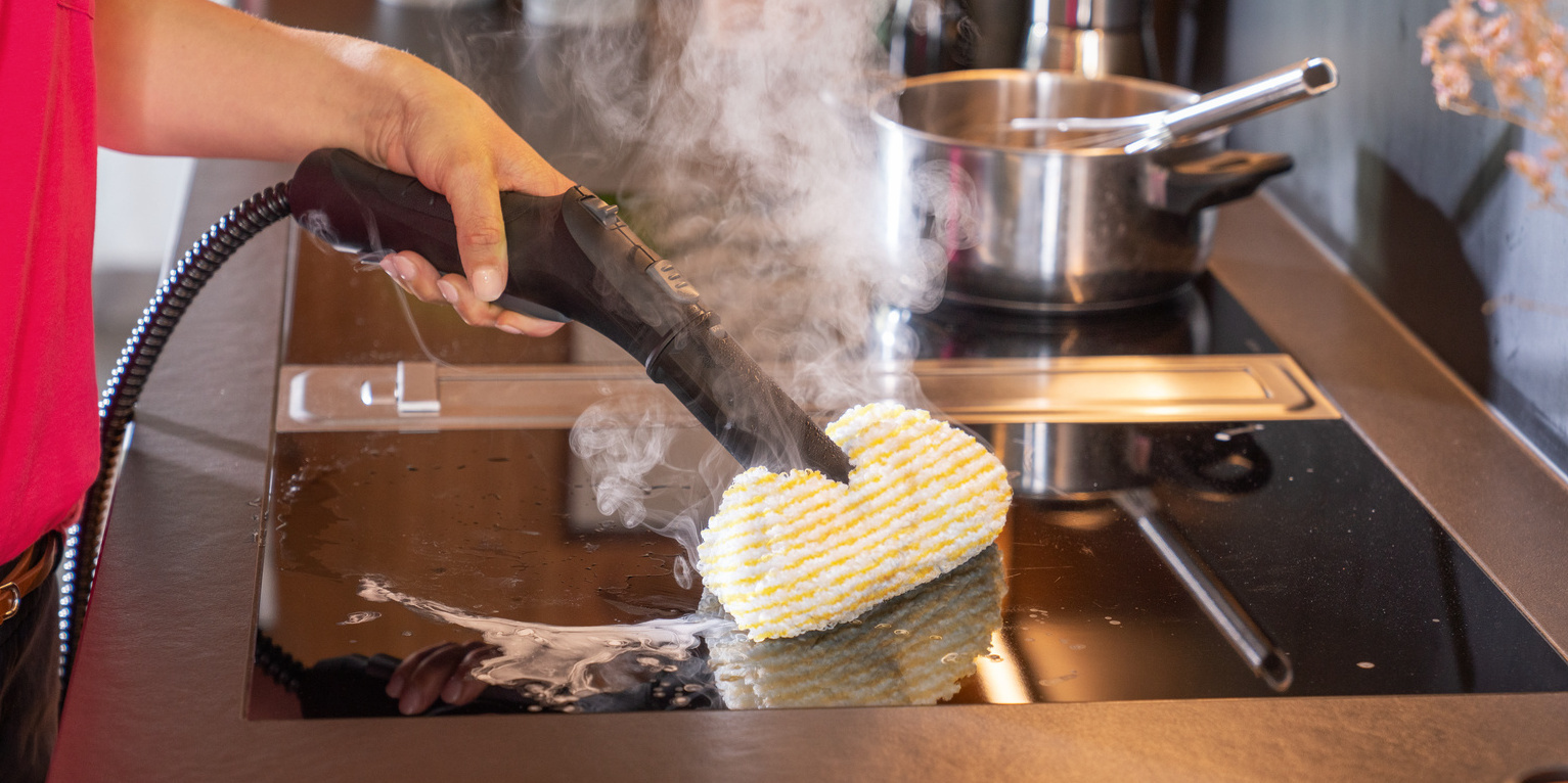 Čišćenje ploče za kuhanje parnim čistačem