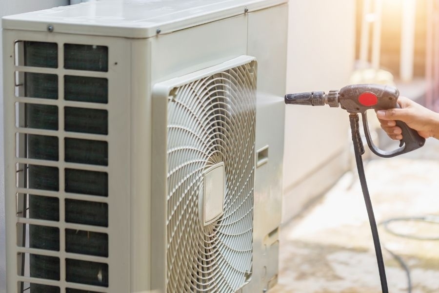 Vệ sinh cục nóng điều hòa Vệ sinh cục nóng điều hòa