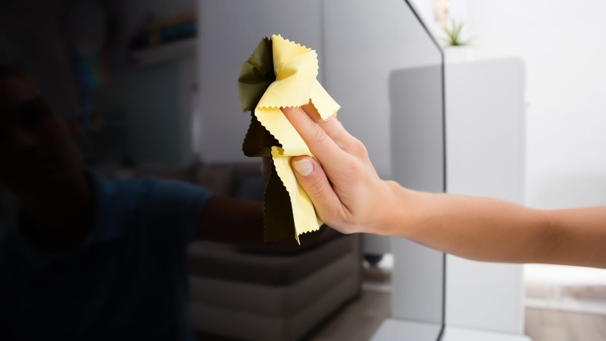 cách vệ sinh màn hình tivi cách vệ sinh màn hình tivi