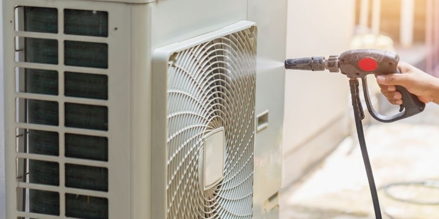 Vệ sinh cục nóng điều hòa