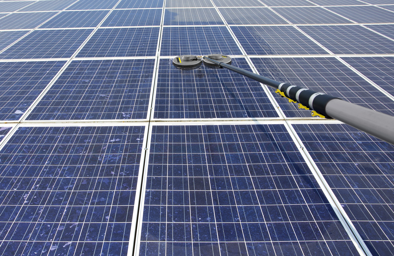 Kärcher iSolar ระบบทำความสะอาดสำหรับแผงโซลาร์เซลล์