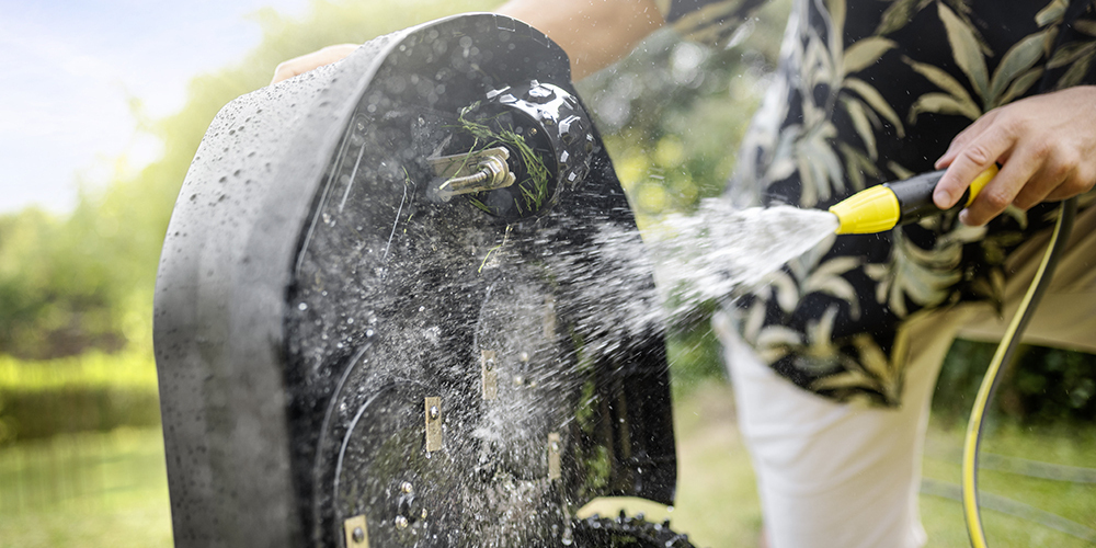 Pravidelné čištění sekačky