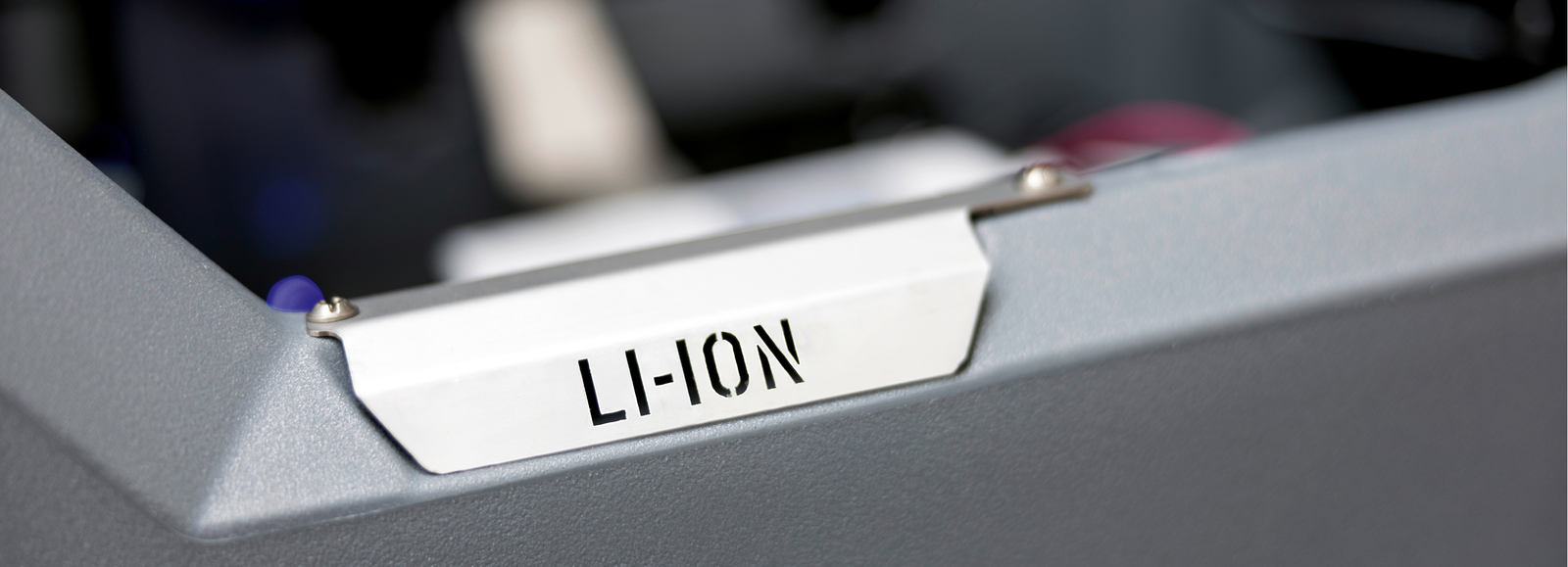 Quick and flexible cleaning with compact scrubber dryers.