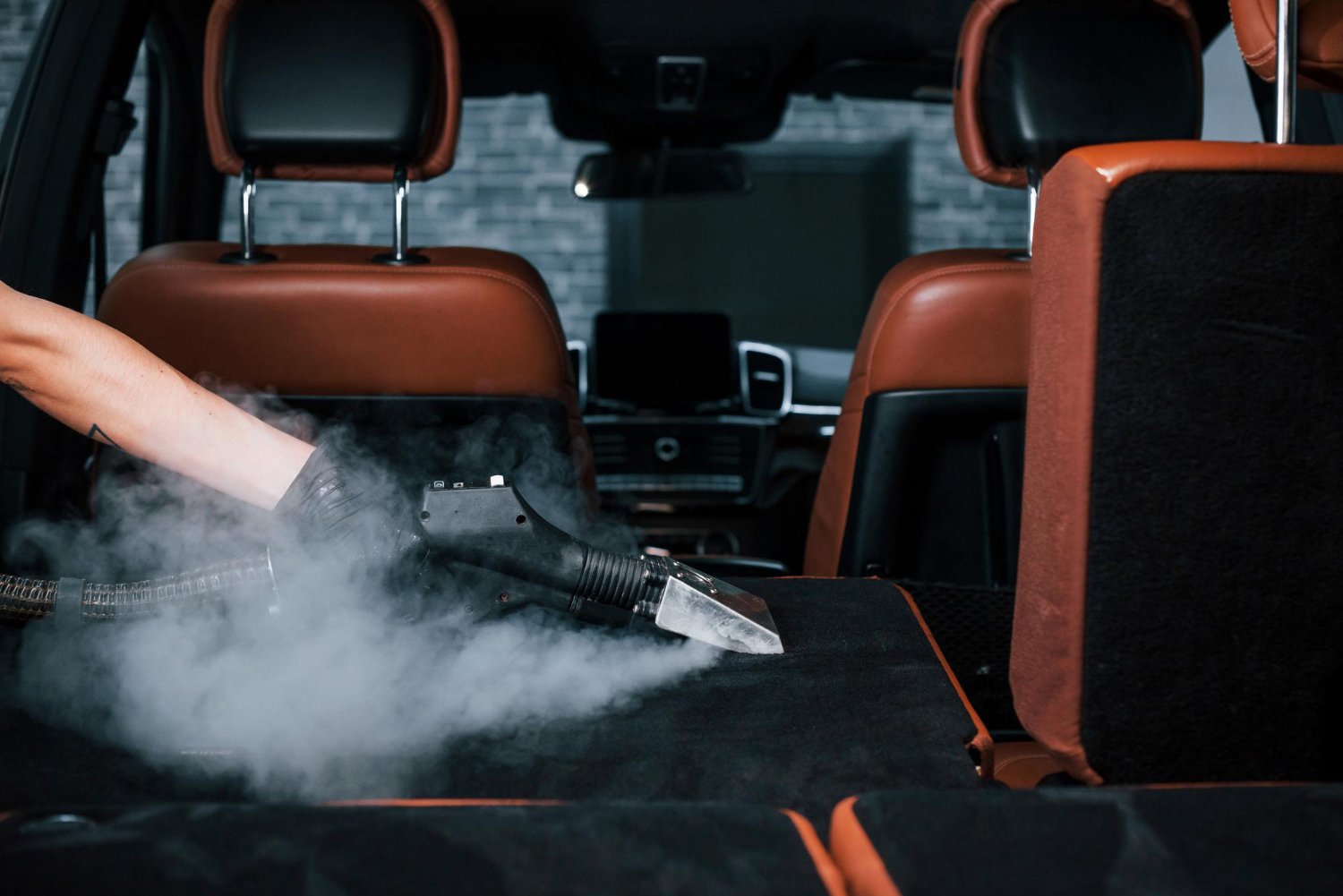 vệ sinh ghế da ô tô