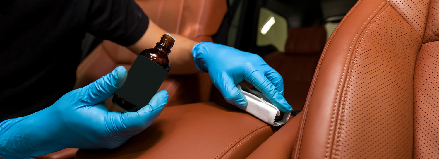 vệ sinh ghế da ô tô