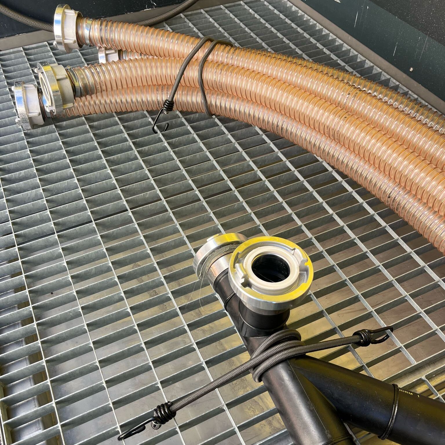 KIRA B 50 Scheuersaugroboter mit Dockingstation