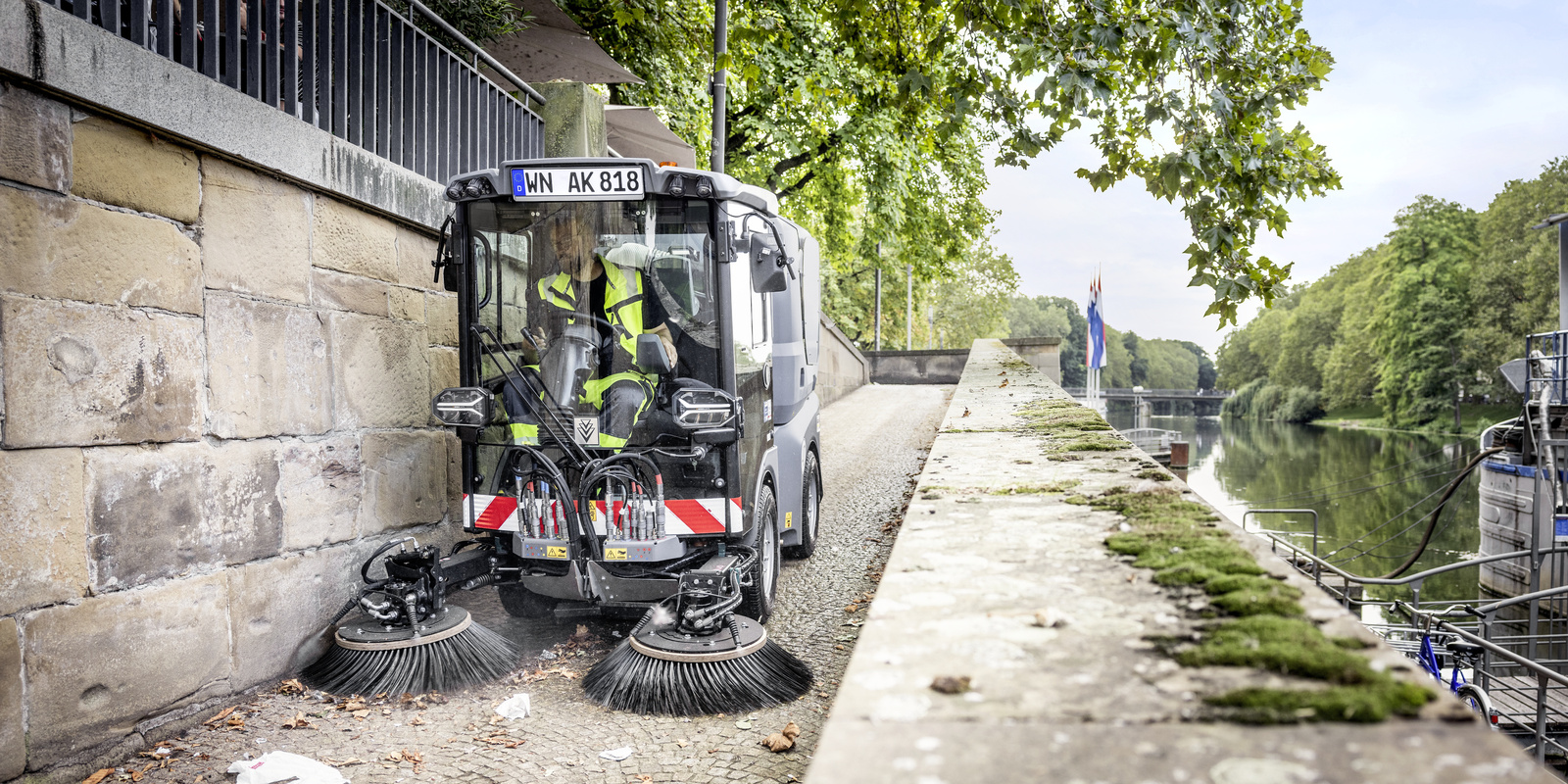 Municipal authorities and public service Kärcher industry solutions for the municipal and public service industries