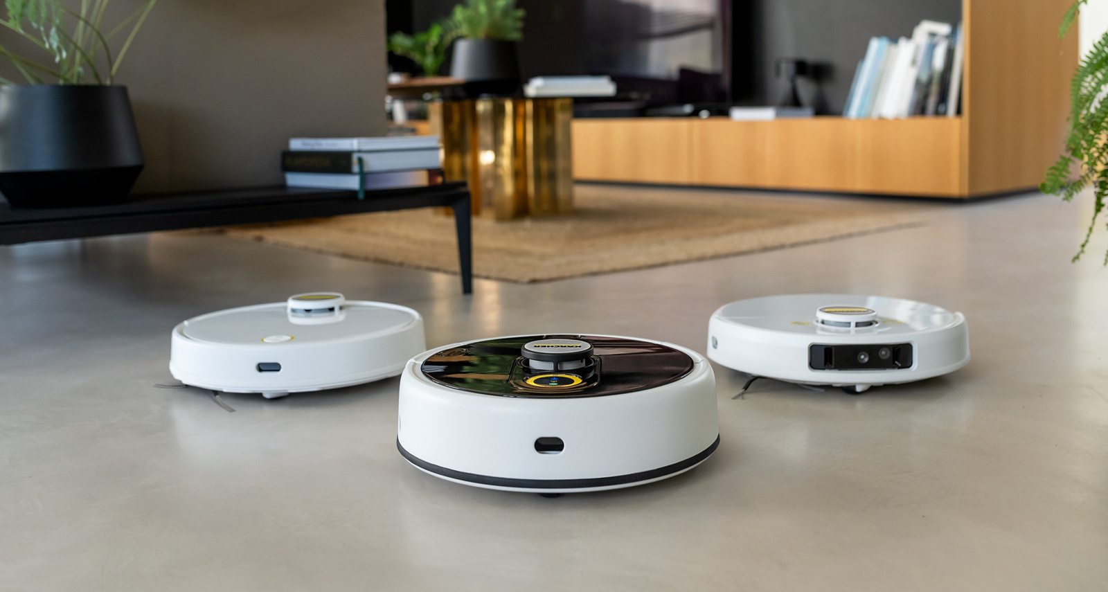 Die Wisch- und Saugroboter bewegen sich durch Wohnräume
