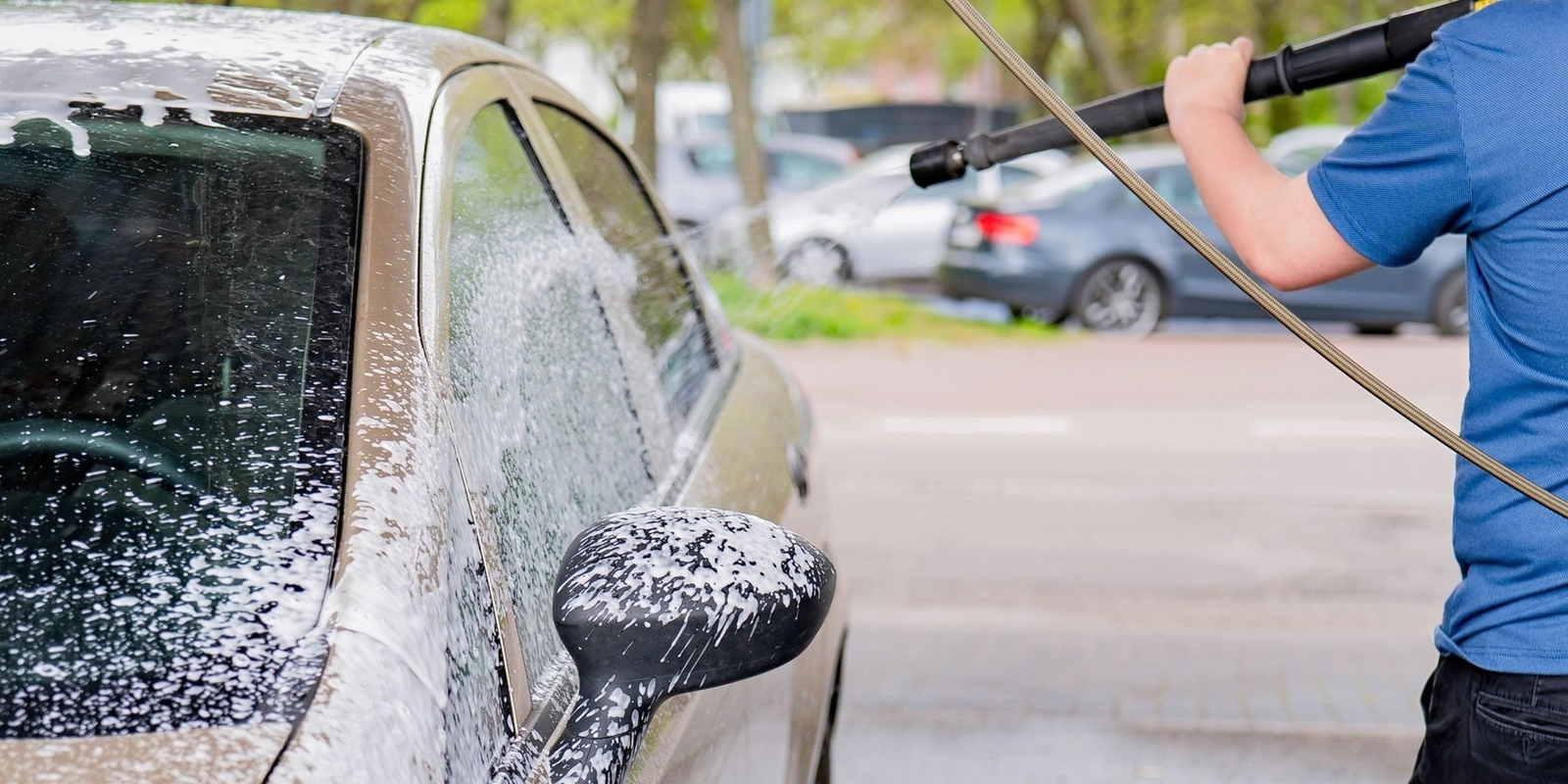 rửa xe không chạm