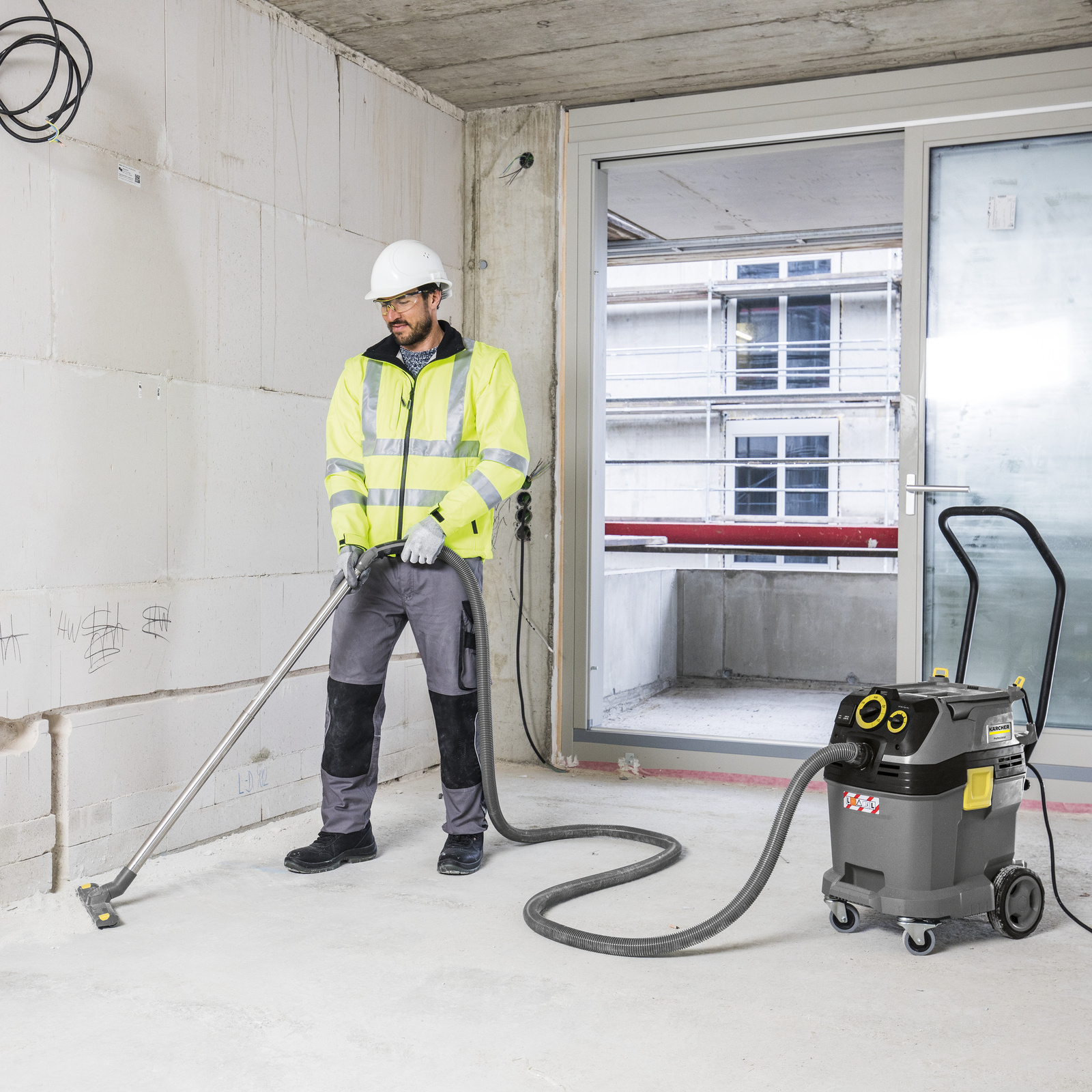 profesionalni sesalniki za mokro in suho sesanje