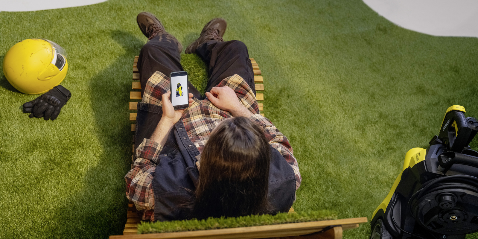 PW_Home_of_WOW_Editorial_Visual_21_CI20-Screen