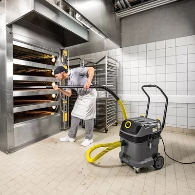 dụng cụ vệ sinh nhà xưởng