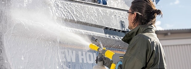 dụng cụ vệ sinh nhà xưởng