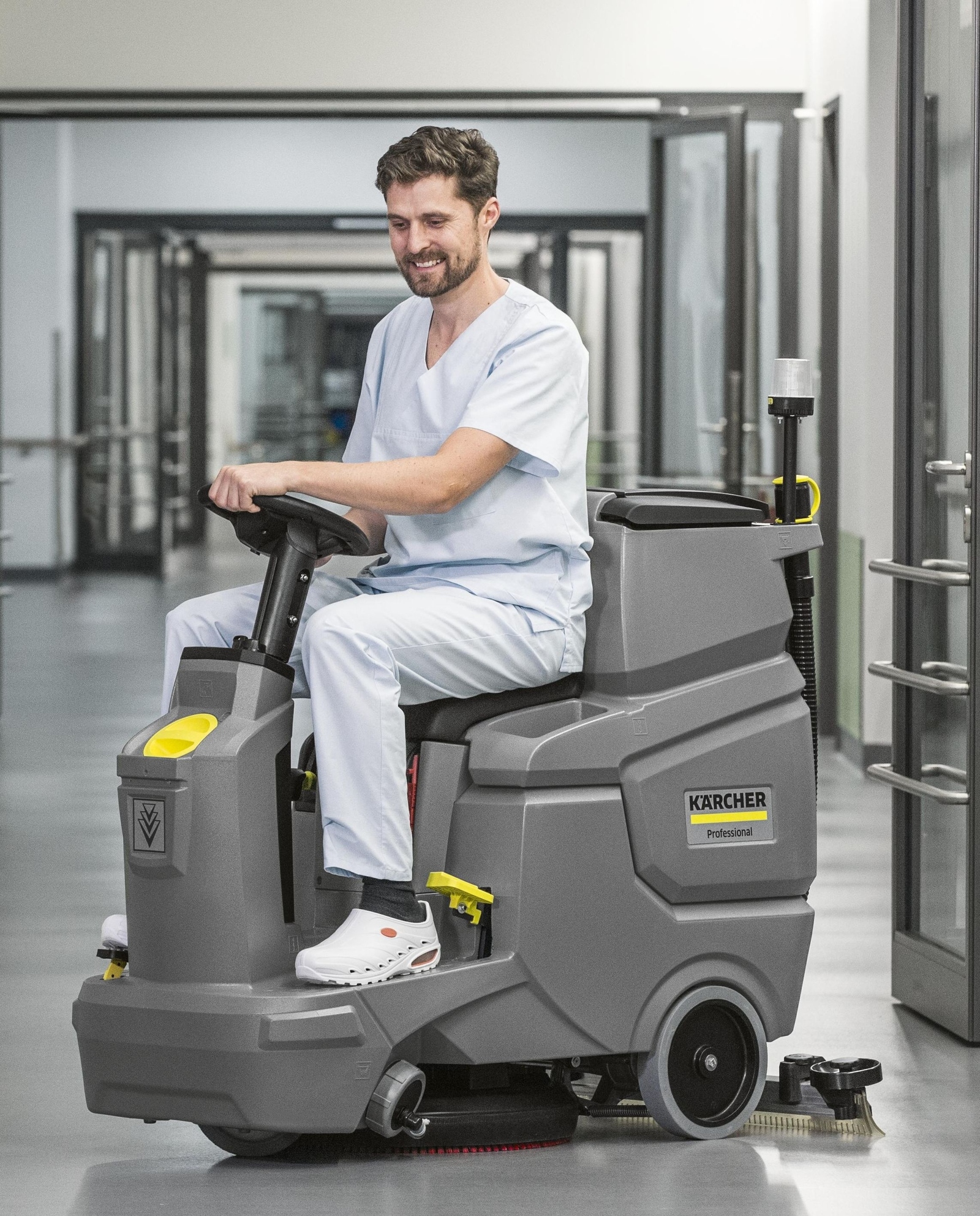 dụng cụ vệ sinh công nghiệp