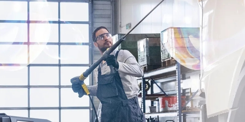 dụng cụ vệ sinh nhà xưởng