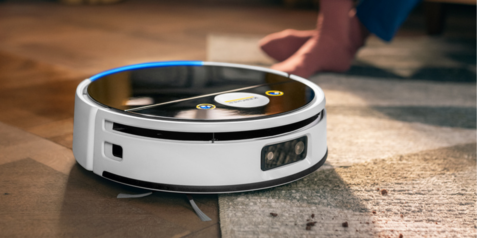 WISCH- UND SAUGROBOTER WISCH- UND SAUGROBOTER