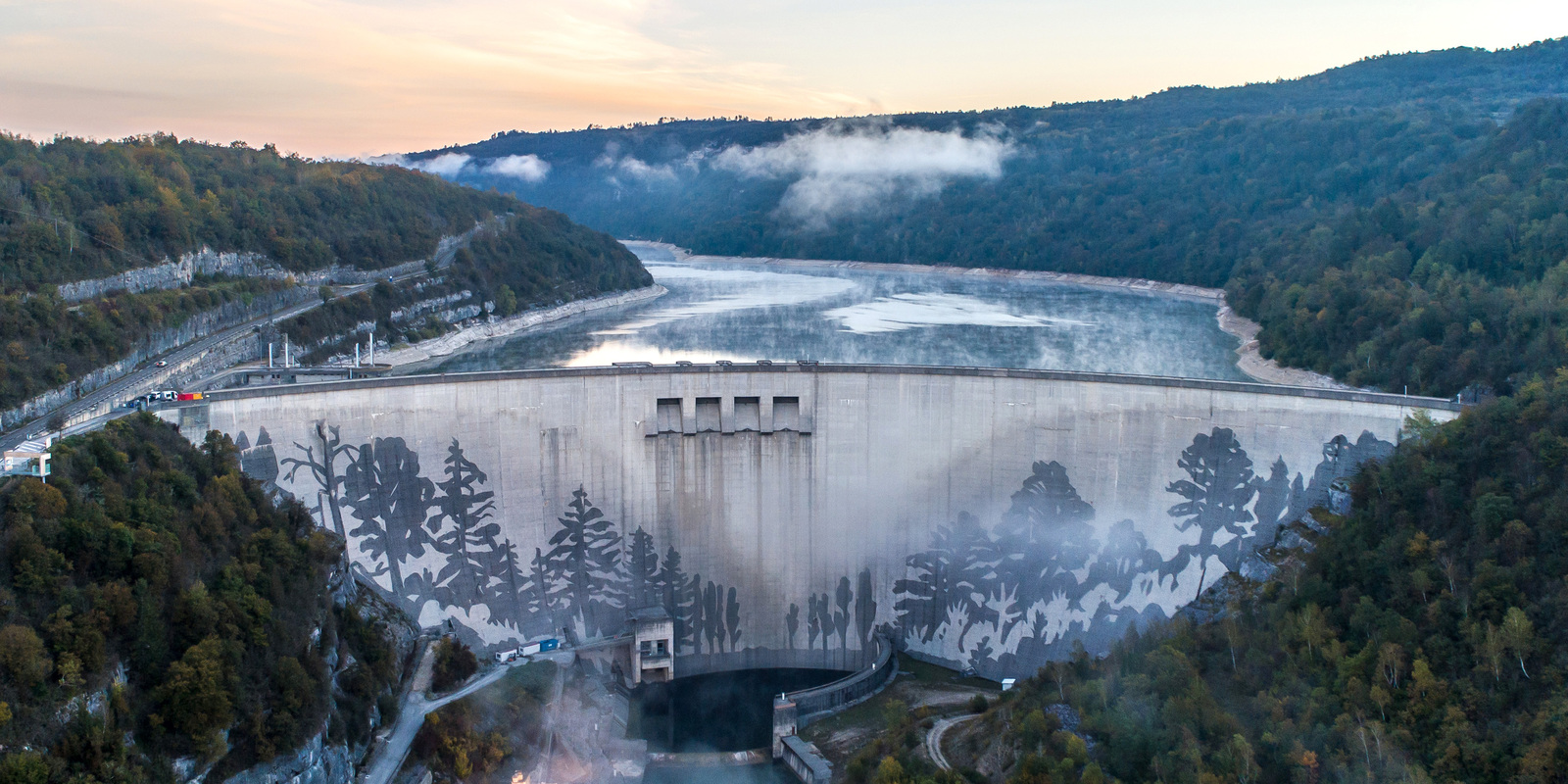 リバース・グラフィティ - ダム・ヴグラン、フランス